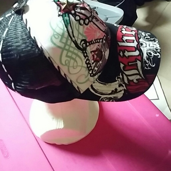 Hat - Picture 3 of 3